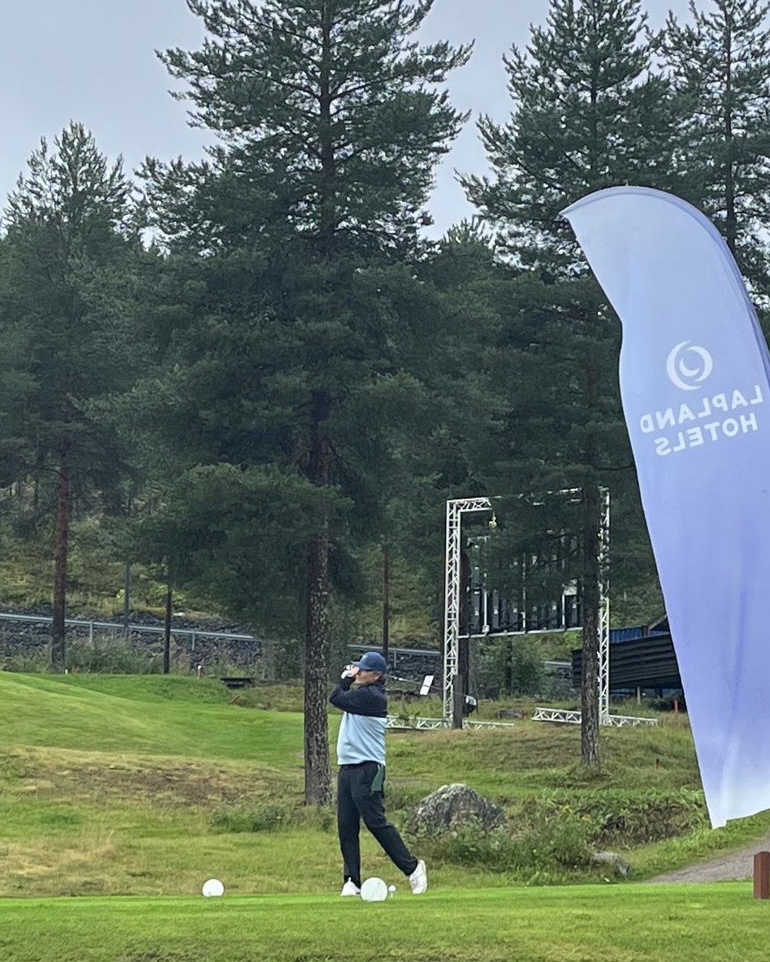 Rovaniemi Open on yksi Törmäsen vakiokilpailuista Rovaniemellä. Tässä hän on lähdössä tämänvuotiselle kierrokselle.