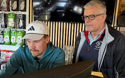Uuden järjestelmän käyttöönotto on sujunut melko helposti, joskin pieniä korjauksia on tehty melkoisesti, toteavat Mikael Nuorivaara ja caddiemaster Miska Merkkiniemi.
