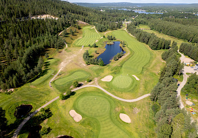 Kosteat ja kylmät kelit golfkentän hoidon kiusana Rovaniemellä
